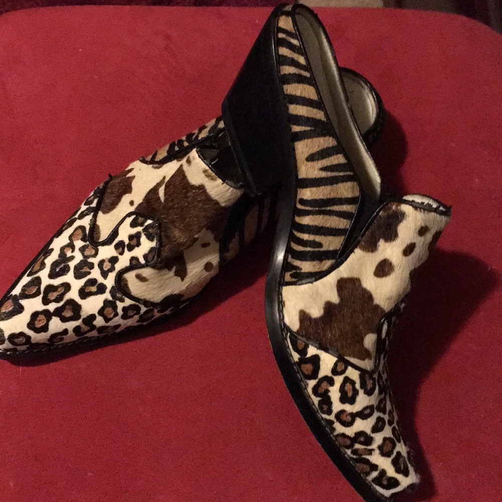 Leopard pattern mules